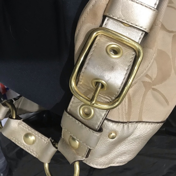 Gold Coach purse w/ coral interior - Picture 3 of 8